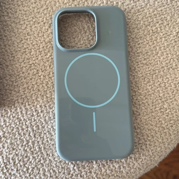 iPhone case - Picture 3 of 8